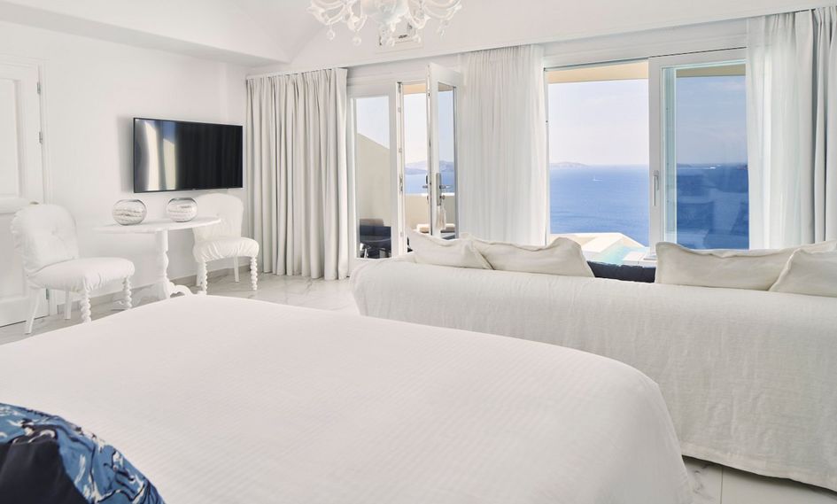 Canaves Oia Suites