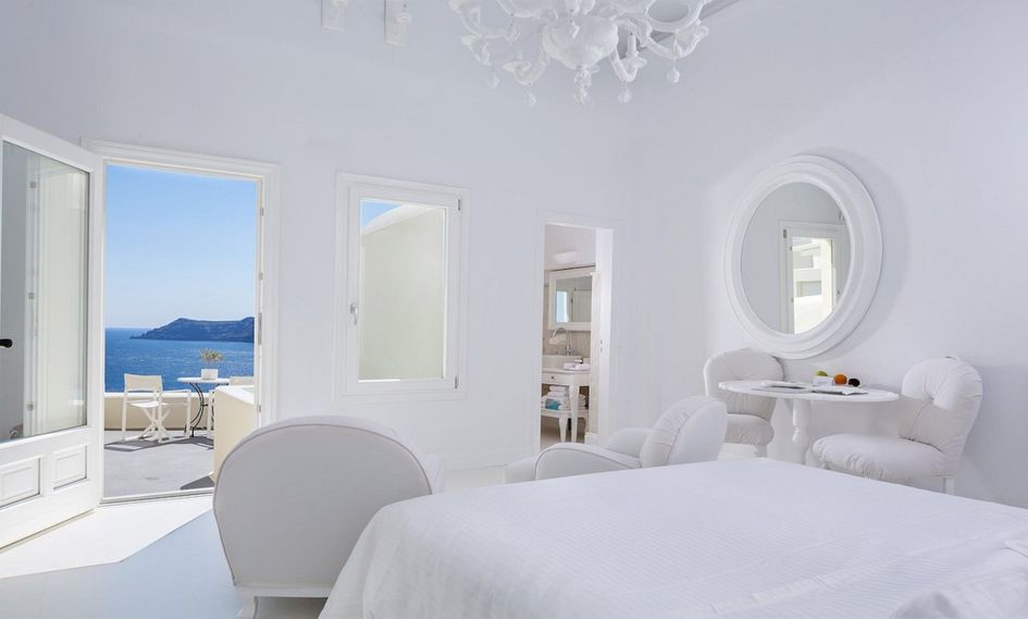 Canaves Oia Suites