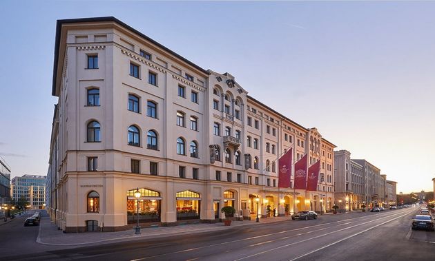 Suite, 2 King beds, at Hotel Vier Jahreszeiten Kempinski Munich