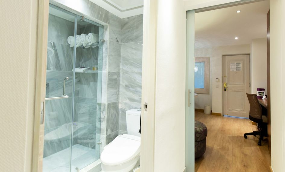 HS HOTSSON Hotel Leon