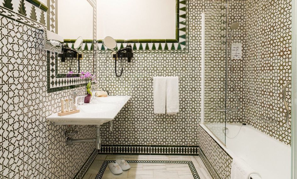 Alhambra Palace Hotel