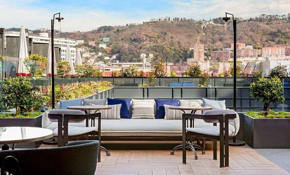Radisson Collection Hotel Gran Vía Bilbao Radisson Collection Hotel, Gran Via Bilbao in Bilbao, Spain