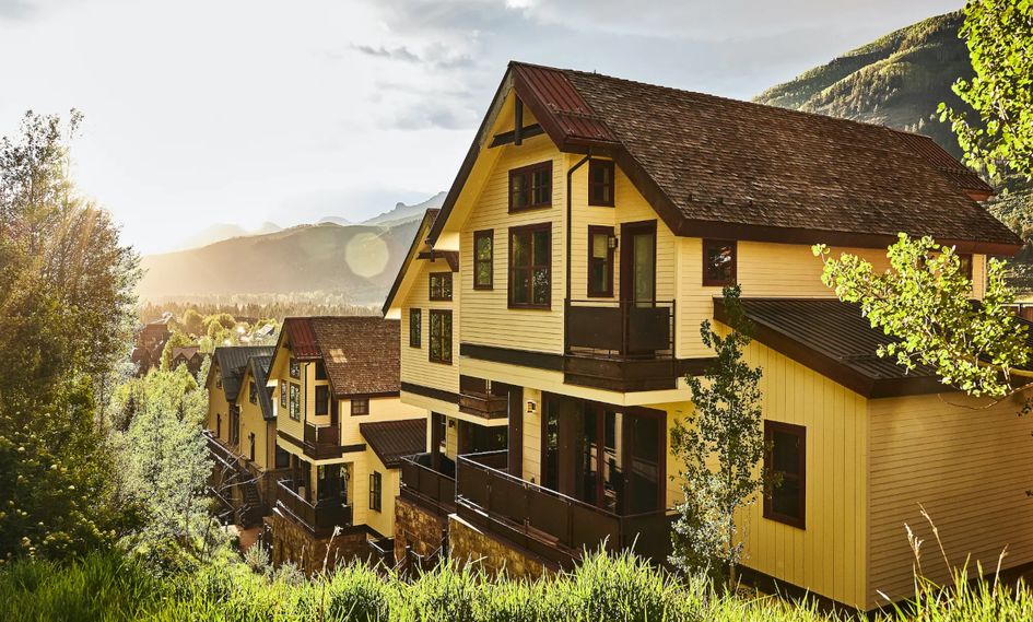 Element 52, Auberge Resorts Collection