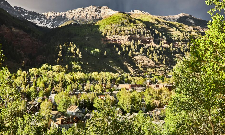 Element 52, Auberge Resorts Collection