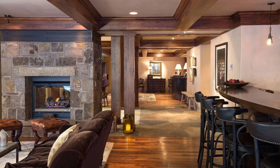 Element 52, Auberge Resorts Collection