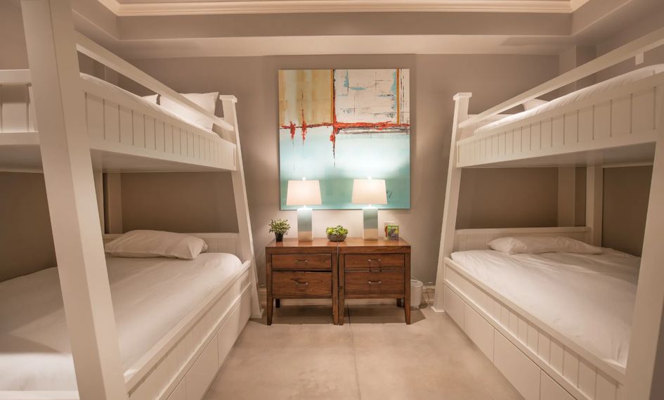 Element 52, Auberge Resorts Collection