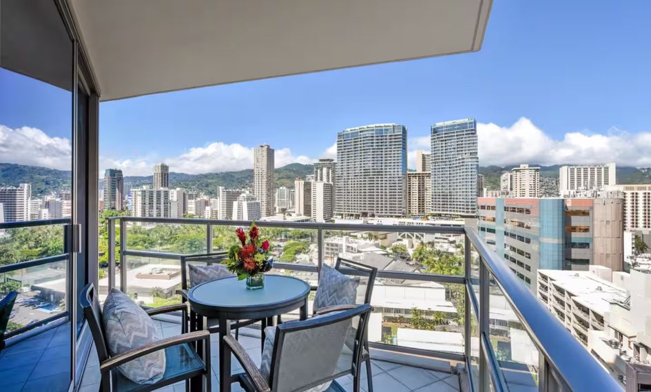 Ka La'i Waikiki Beach, LXR Hotels & Resorts