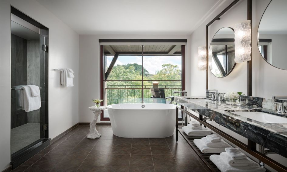 Grand Bohemian Lodge Greenville, Autograph Collection