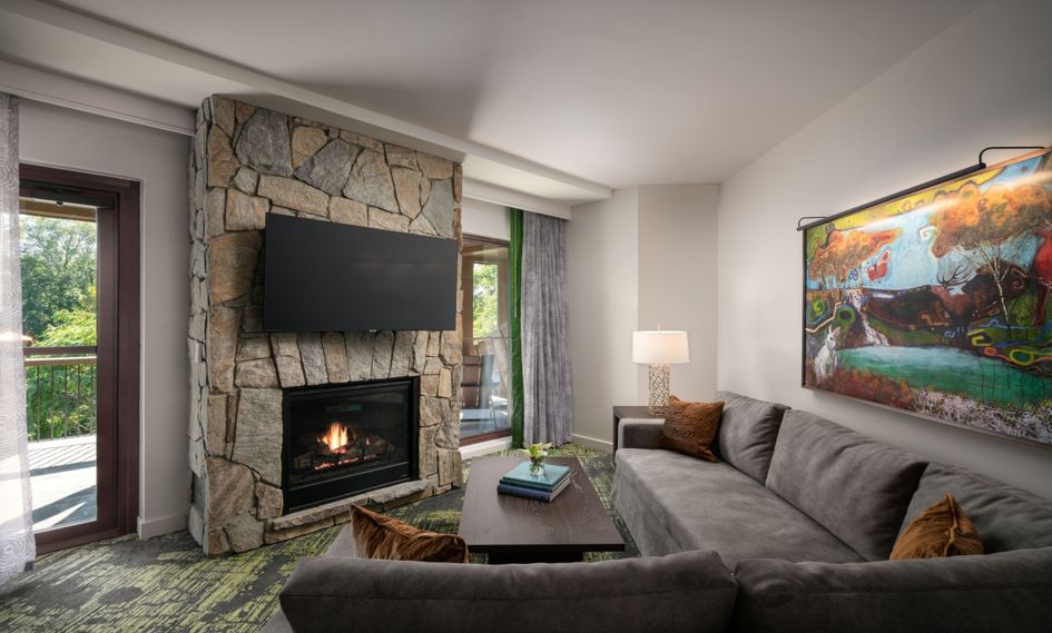 Grand Bohemian Lodge Greenville, Autograph Collection