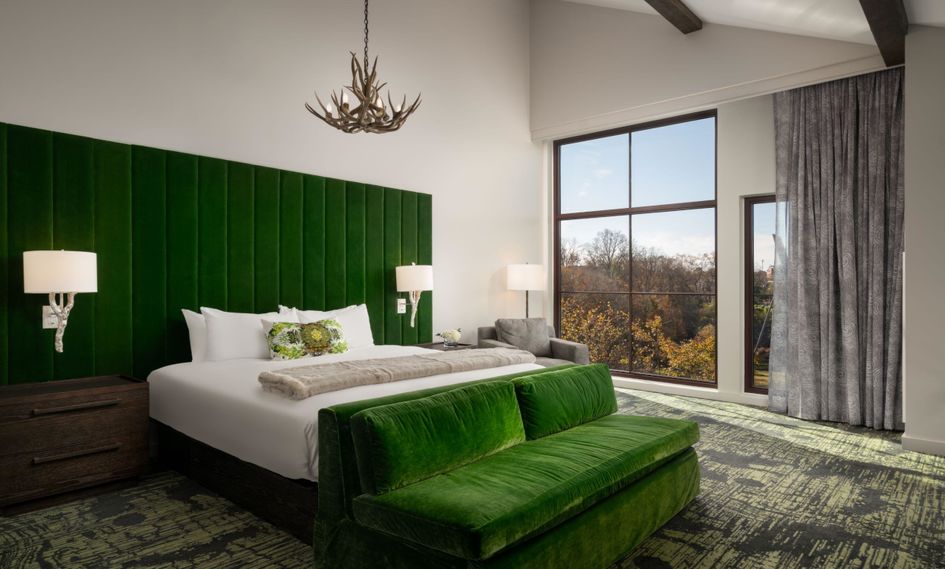 Grand Bohemian Lodge Greenville, Autograph Collection