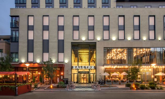 Denver, Colorado,Halcyon, a hotel in Cherry Creek
