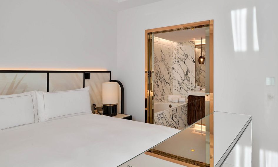 Carlton Cannes, A Regent Hotel