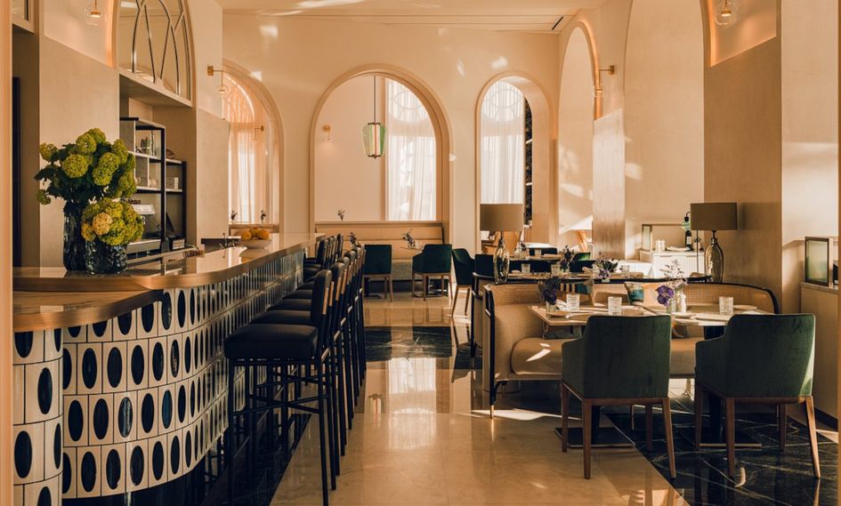 Carlton Cannes, A Regent Hotel