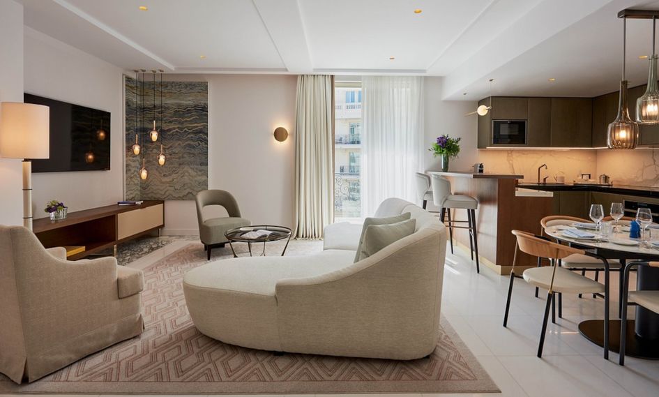 Carlton Cannes, A Regent Hotel