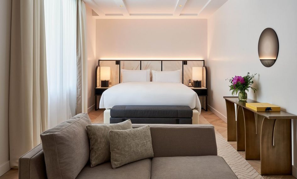 Carlton Cannes, A Regent Hotel