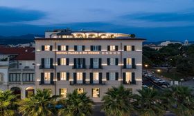 Hotel Plaza e de Russie in Viareggio, Italy