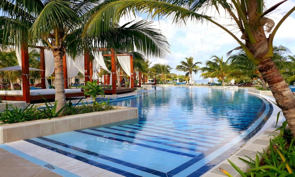 Gran Muthu Almirante Beach Hotel