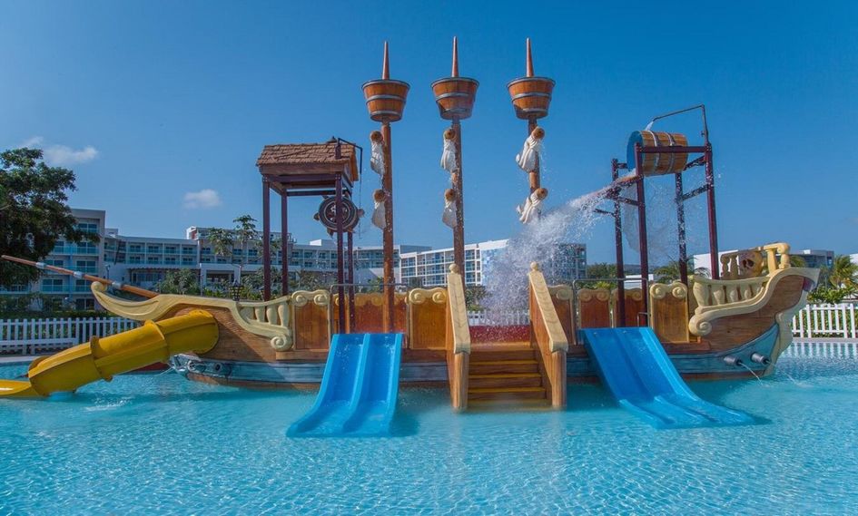 Gran Muthu Almirante Beach Hotel