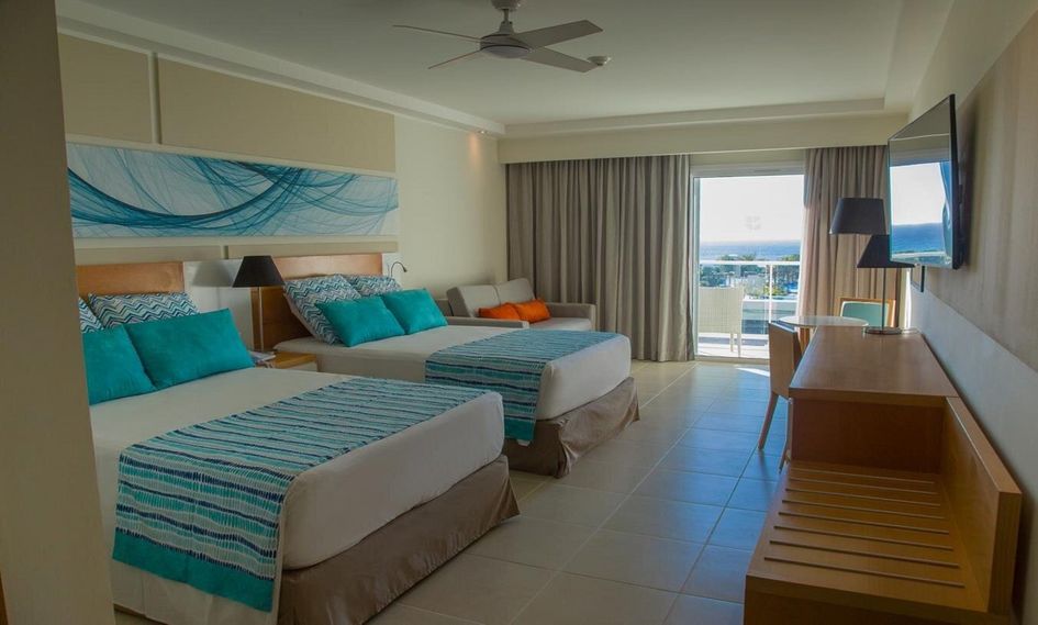 Gran Muthu Almirante Beach Hotel
