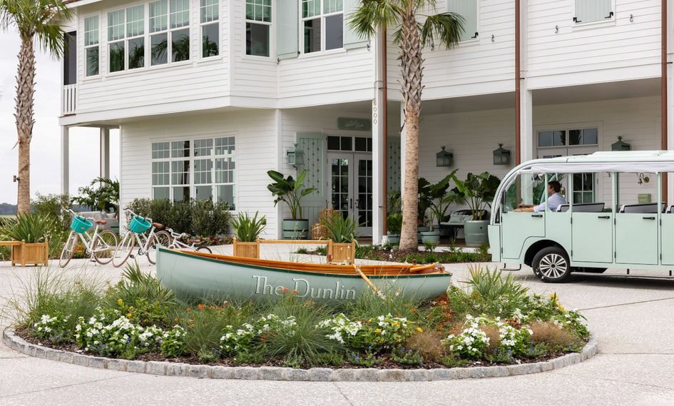 The Dunlin, Kiawah River