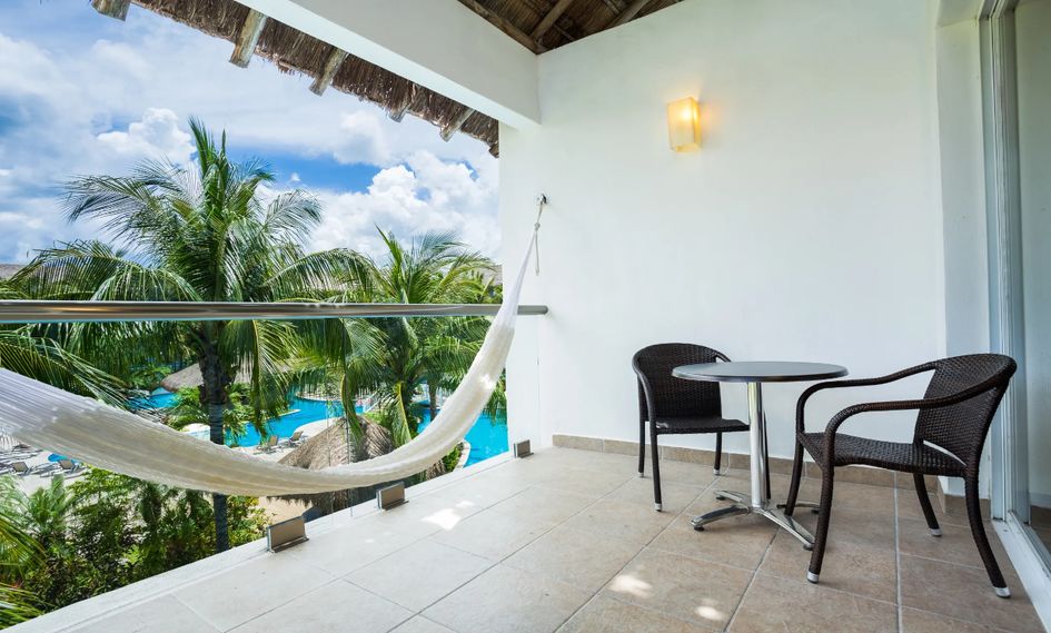 Secrets Aura Cozumel