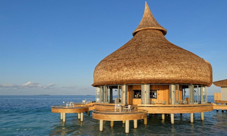 OUTRIGGER Maldives Maafushivaru Resort