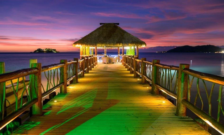 Tropica Island Resort