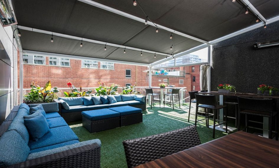 Warwick Le Crystal - Montreal