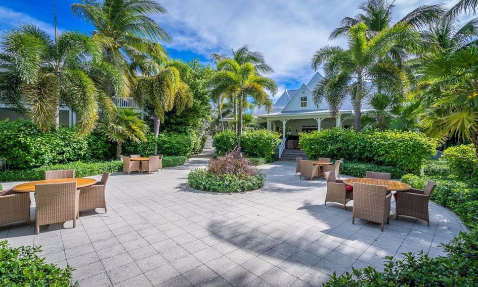 Tranquility Bay Beachfront Resort