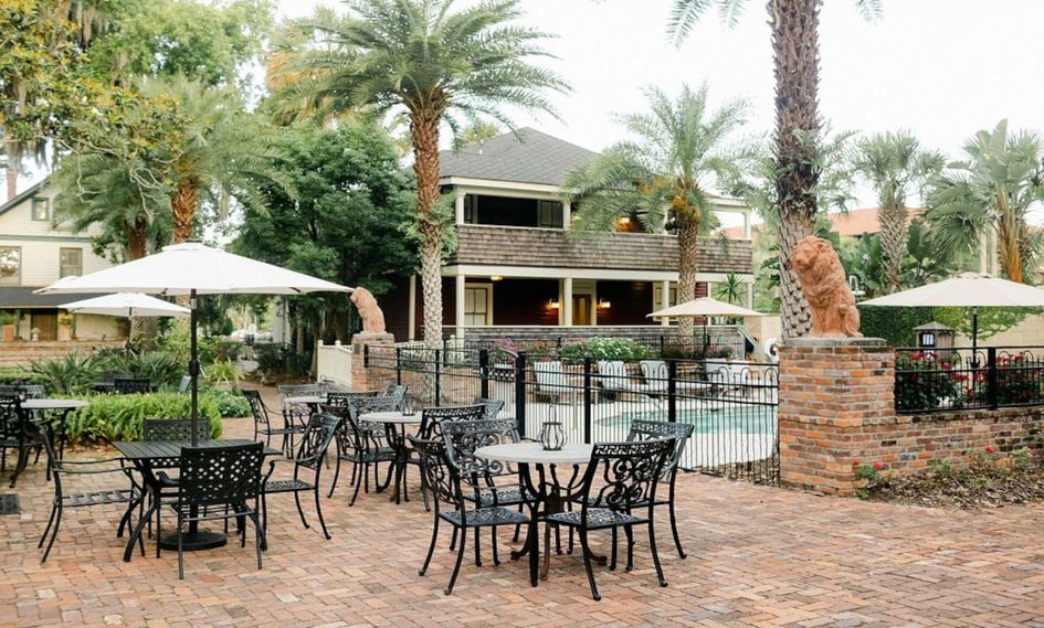 The Collector - Luxury Inn & Gardens