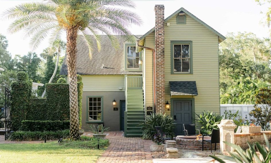 The Collector - Luxury Inn & Gardens