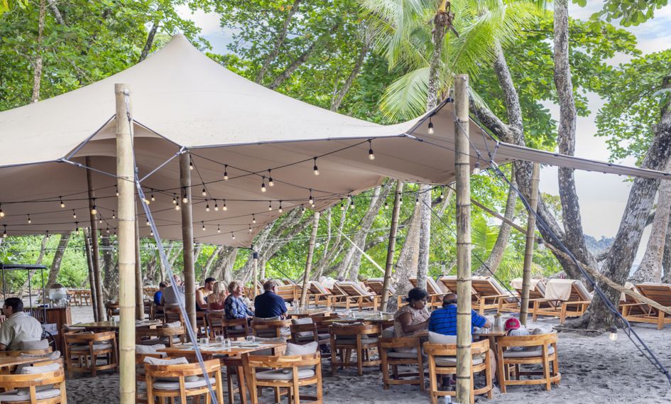 Arenas del Mar Beachfront & Rainforest Resort