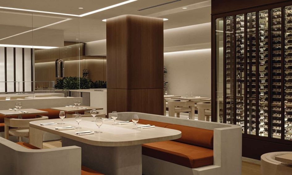 Vogue Hotel Montreal Downtown, Curio Collection by Hilton