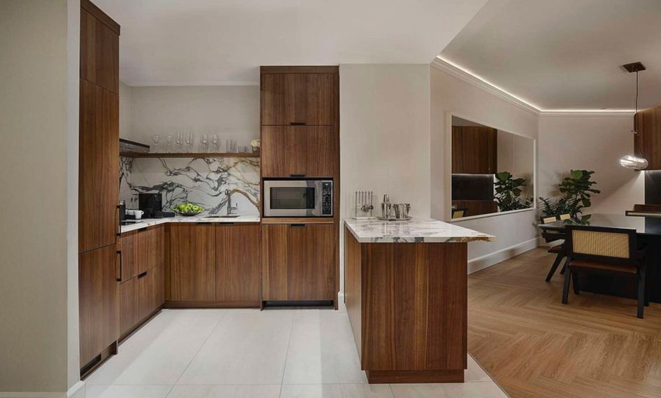 Vogue Hotel Montreal Downtown, Curio Collection by Hilton