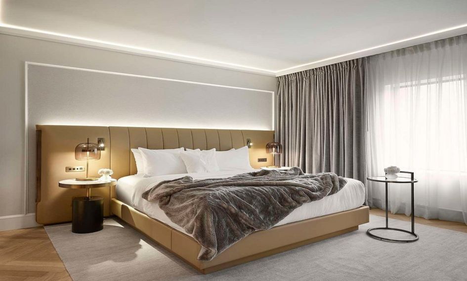 Vogue Hotel Montreal Downtown, Curio Collection by Hilton