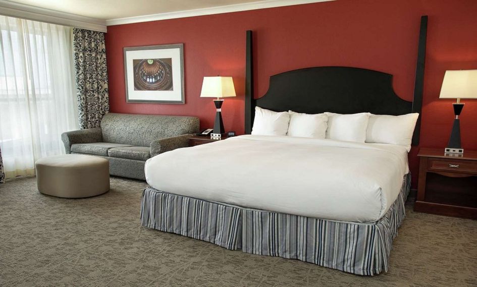 President Abraham Lincoln Springfield - a DoubleTree by Hilton Hotel