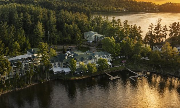 Ayer's Cliff, Quebec,Ripplecove Lakefront Hotel and Spa
