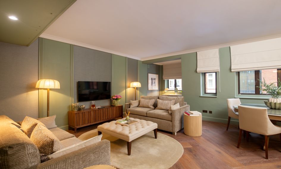 The Capital Hotel, Apartments & Townhouse