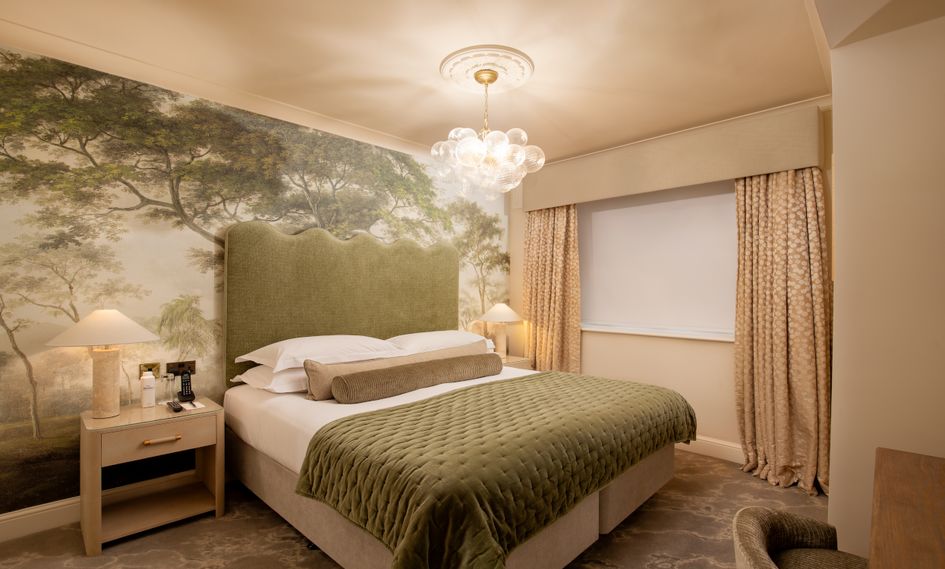 The Capital Hotel, Apartments & Townhouse