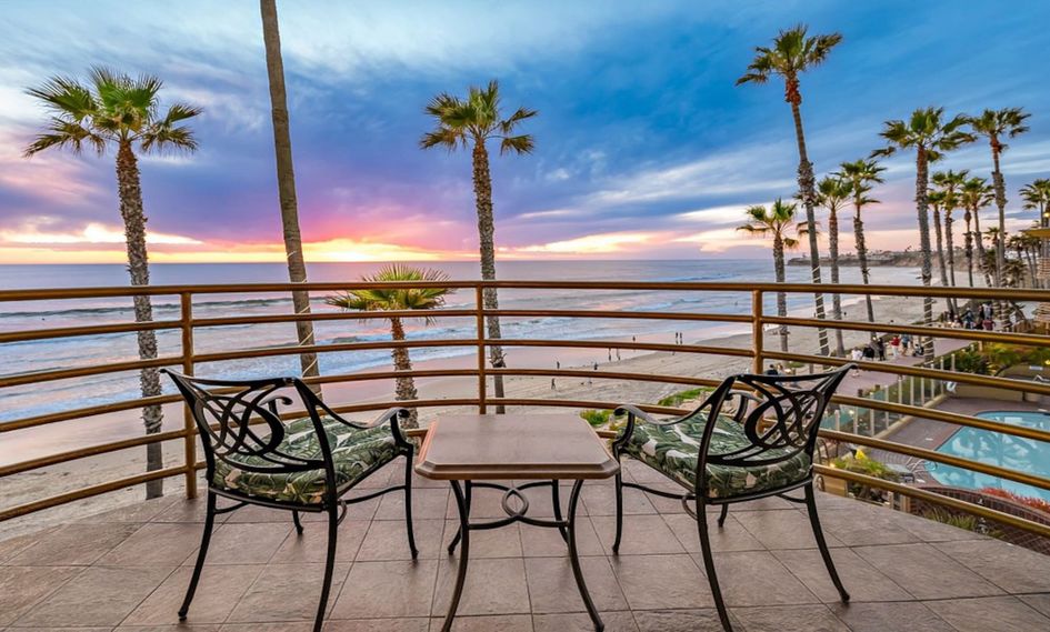 Pacific Terrace Hotel