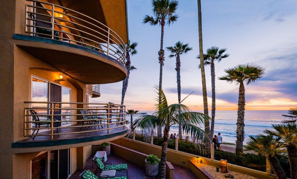 Pacific Terrace Hotel
