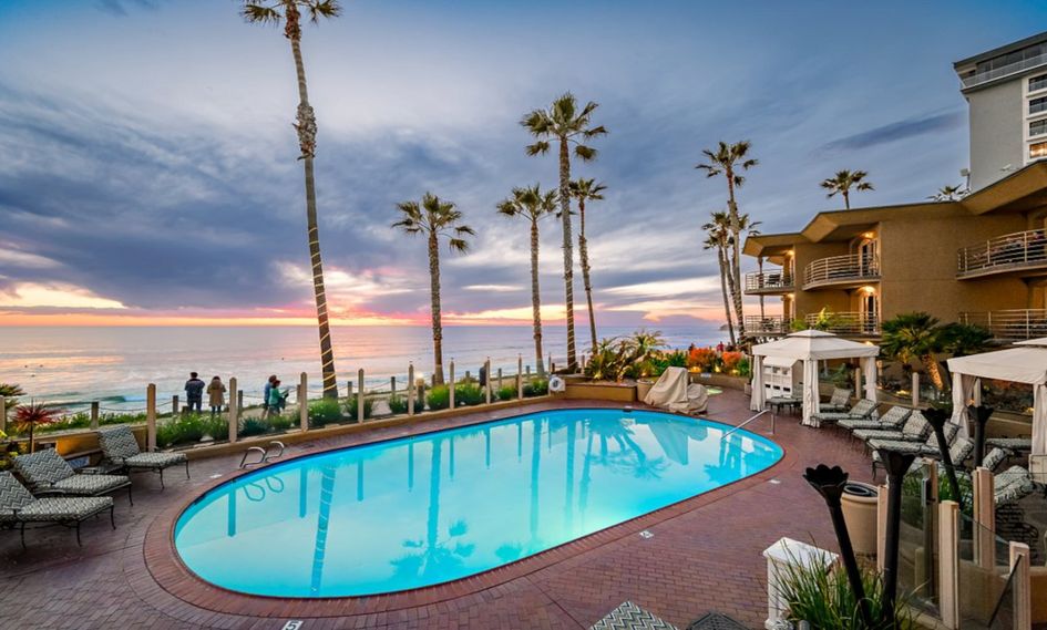 Pacific Terrace Hotel
