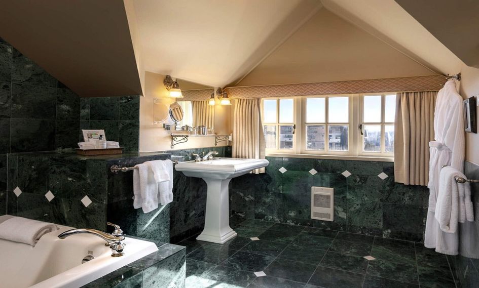 Abigail's Hotel