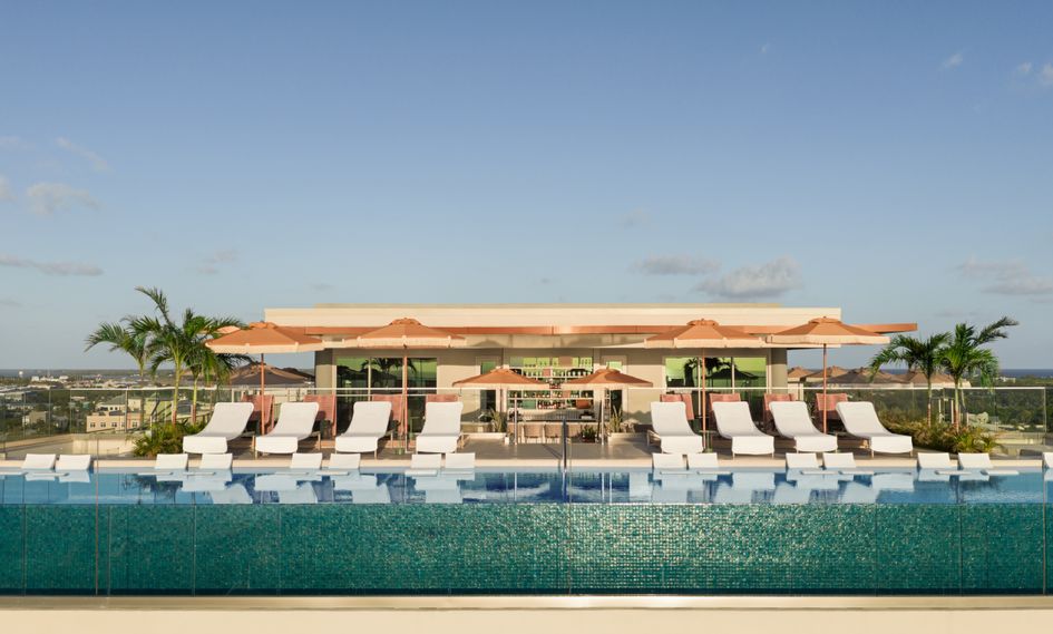 ONE GT Grand Cayman