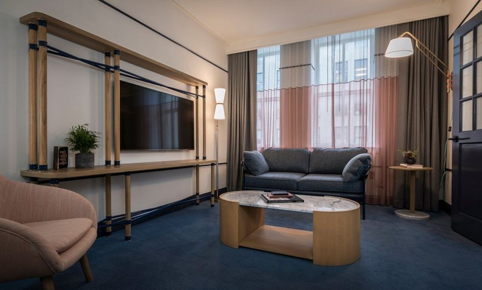 Hu. Hotel