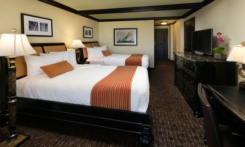 Jupiter Beach Resort & Spa