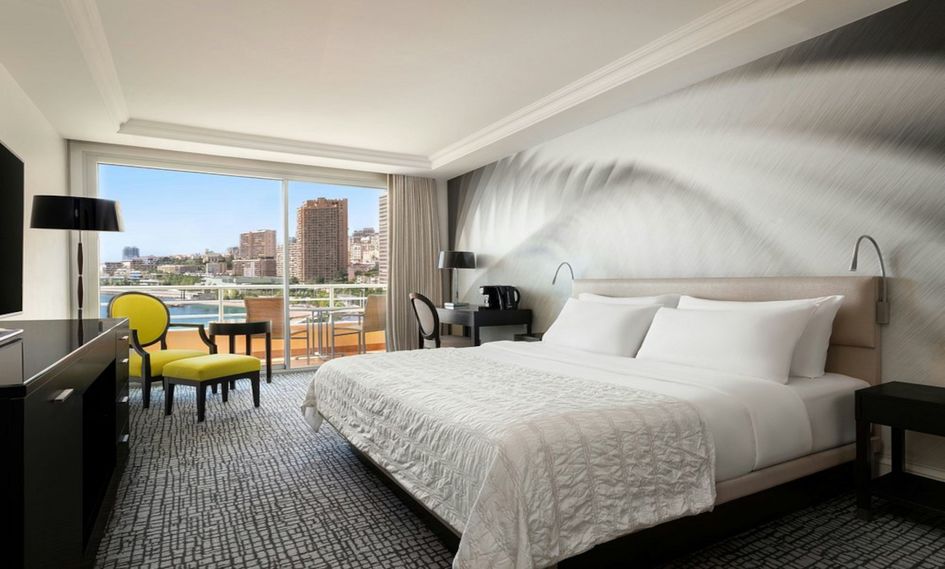 Le Meridien Beach Plaza