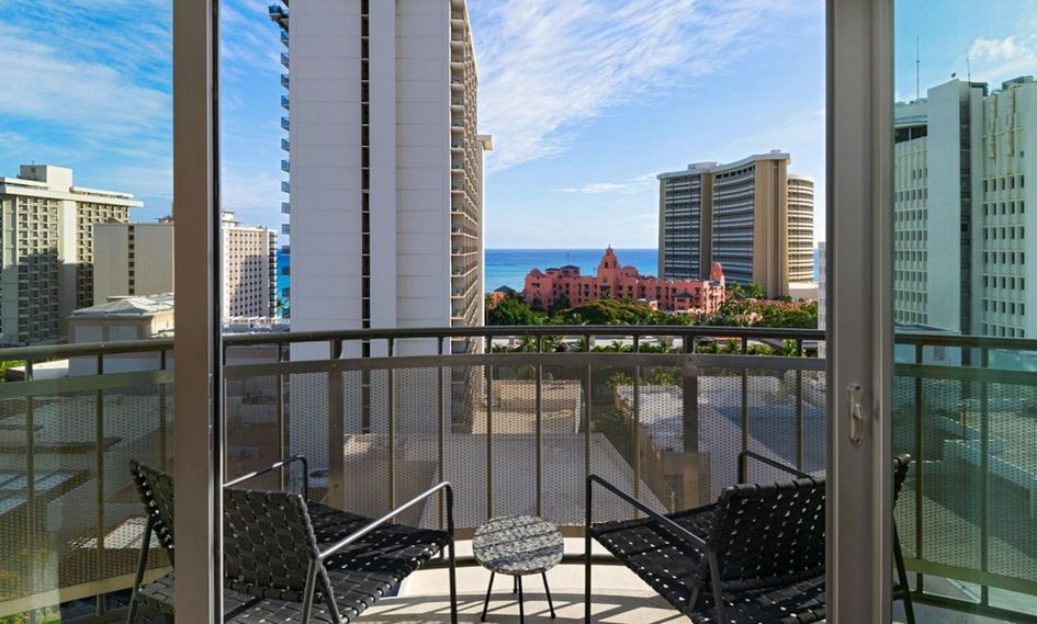 The Laylow Waikiki, Autograph Collection